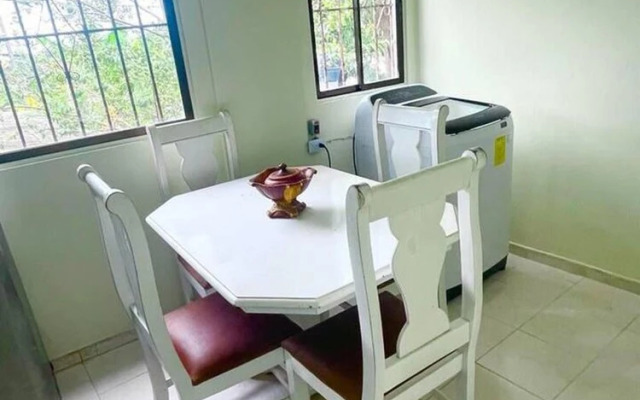 Casa de 3 Abitaciones Santo Domingo Oeste