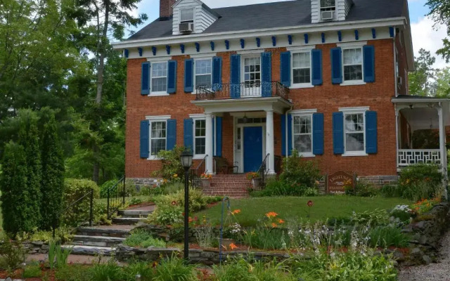 Lightner Farmhouse B&B