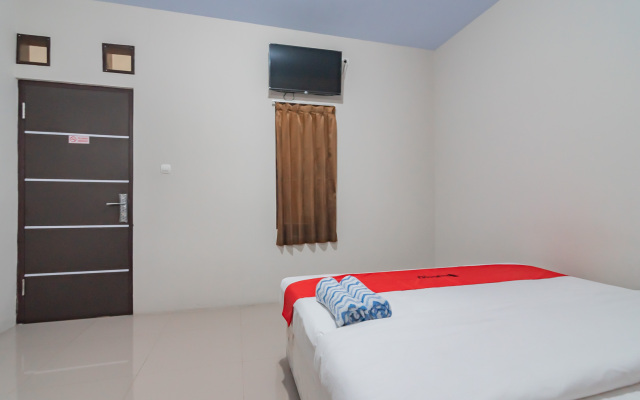 RedDoorz Syariah near Stasiun Cianjur