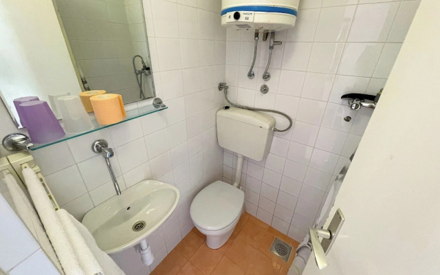 Studio apartment Šarić 3