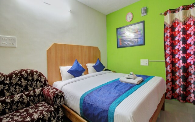 Oyo 11719 Hotel Sierra