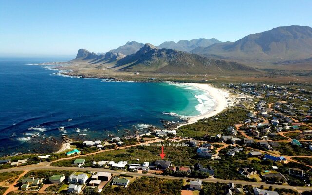 Moonstruck on Pringle Bay Guesthouse