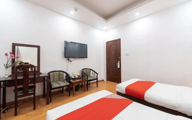 OYO 518 Chariot Hotel