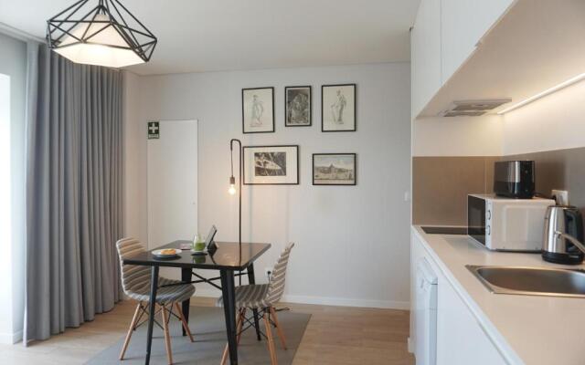 Porto View by Patio 25