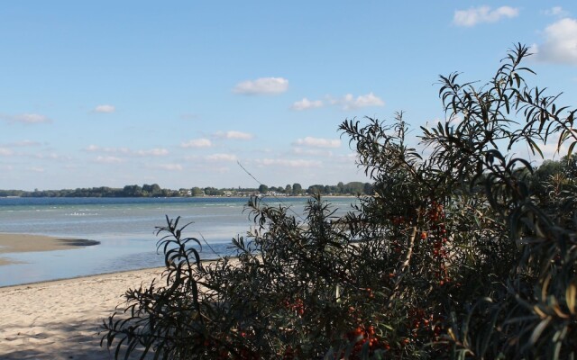 Bright Apartment in Blowatz Near the Sea Beach