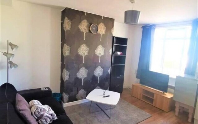 Stylish Luton Apartment With Wi-fi & Free Parking