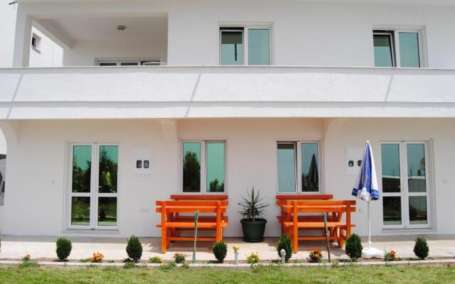 Apartments Eki