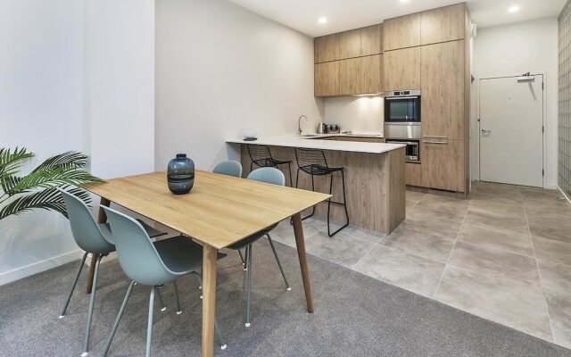 QV Modern downtown upmarket Apartment - 771