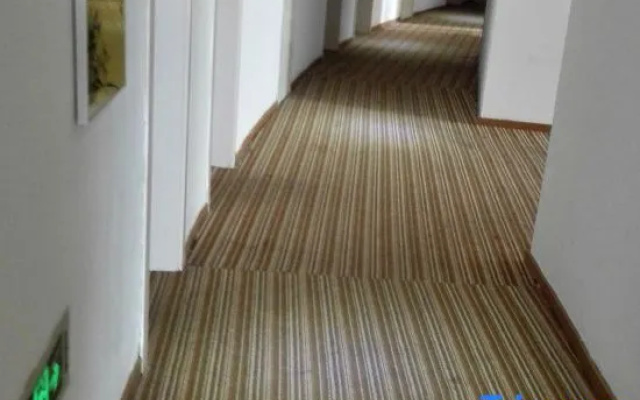 Yuyang Julong Hotel