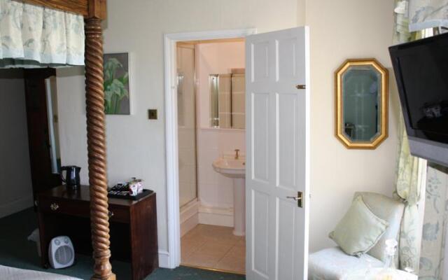 Woodlands Country House