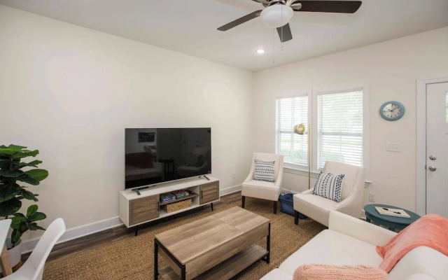 Chic Thomasville Home: Walk to Downtown!