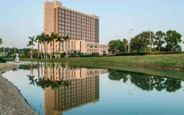Four Seasons Mansion Apartment Hotel