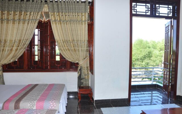 Hoa Cuc Xanh Hotel