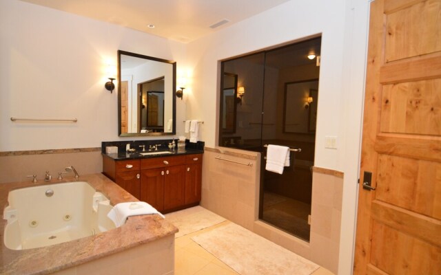 Obermeyer Place by Frias Properties
