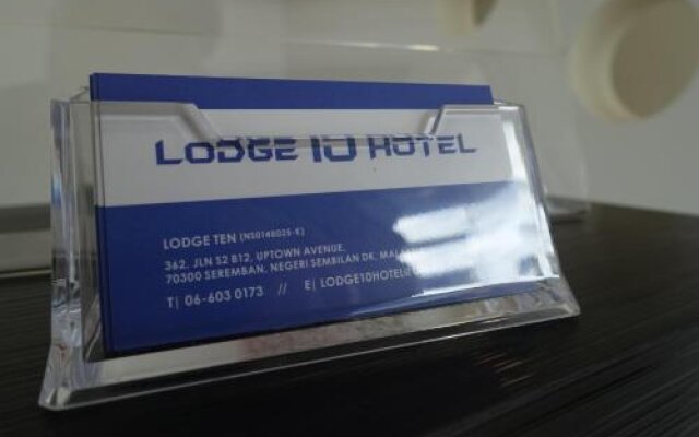Lodge 10 Hotel