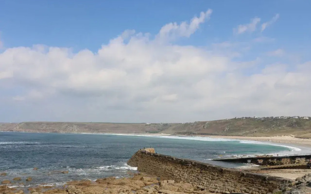 Sennen Heights