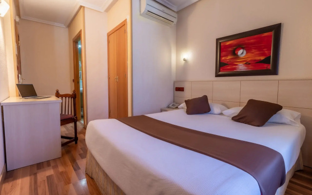 Hostal Rural El Caño by Viverestays