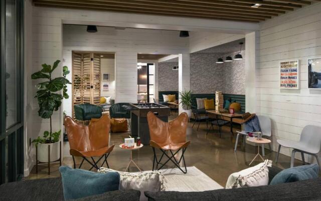MOXY Memphis Downtown