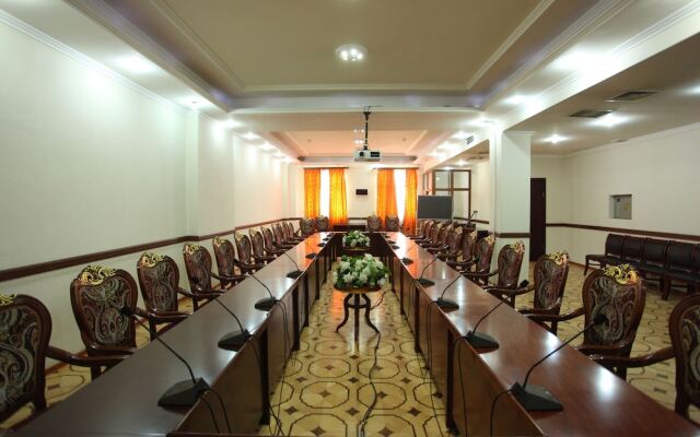 Hotel Gulistan tour