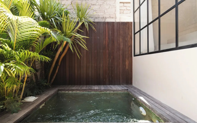 Surf Loft 1 by Alfred in Bali