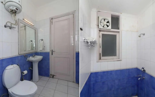 Golden Cafe by OYO Rooms