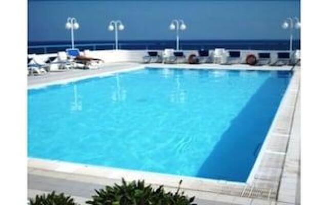 Eden Beach Club