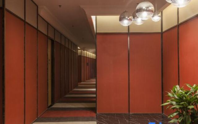 Cixi·Park Fitness Hotel (Wuyue Square People's Park Branch)