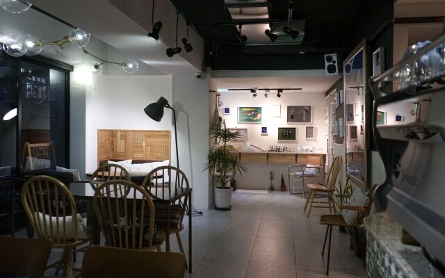 Nihao Cafe Hotel