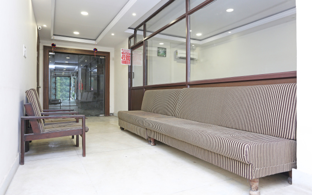 OYO 6651 Hotel Srujana Stay Inn