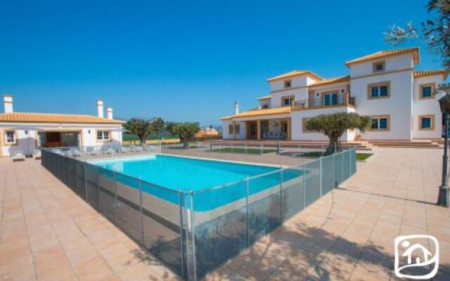 Abahana Villas Happy Family