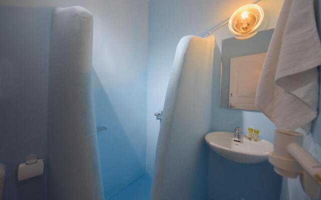 Adonis Rooms