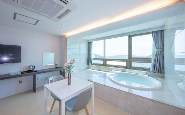 Hotel SangSang & Private SangSang Pool Villa