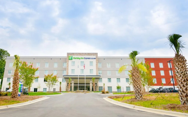 Holiday Inn Express & Suites : Charlotte Airport