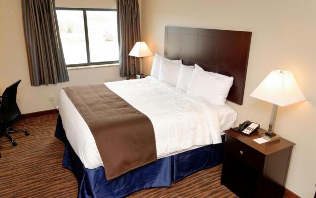 Cobblestone Inn & Suites - Denison - Oak Ridge