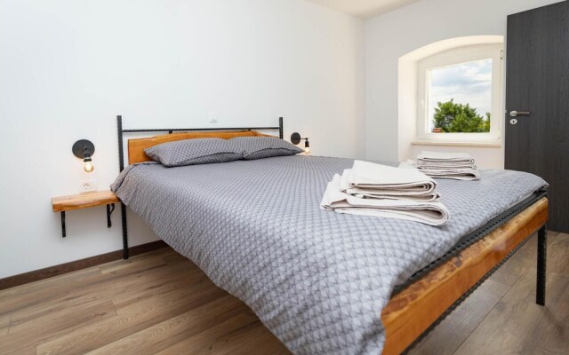 Beautiful Apartment in Veprinac With Wifi and 2 Bedrooms