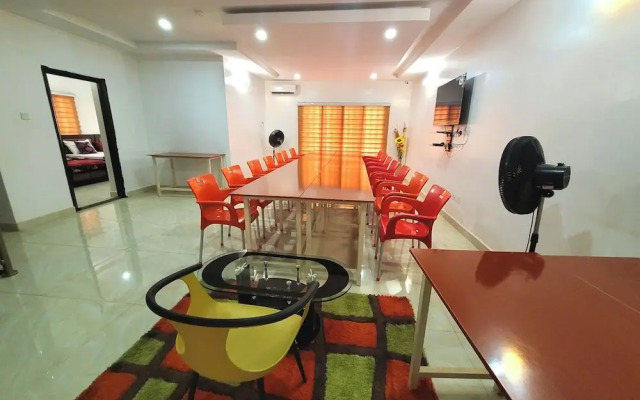 Rossy'S Apartments