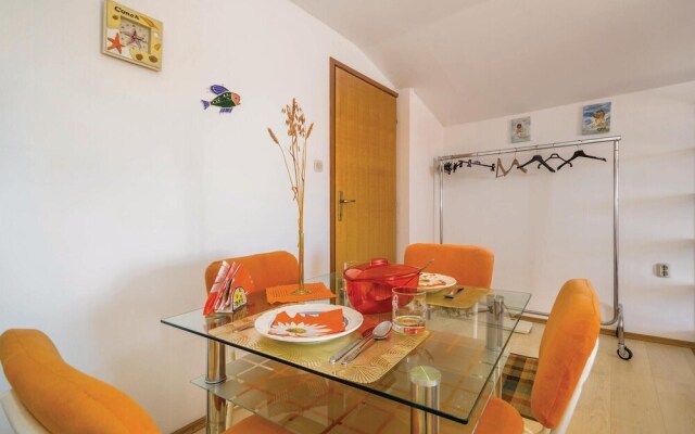 Beautiful Apartment in Karlobag With Wifi