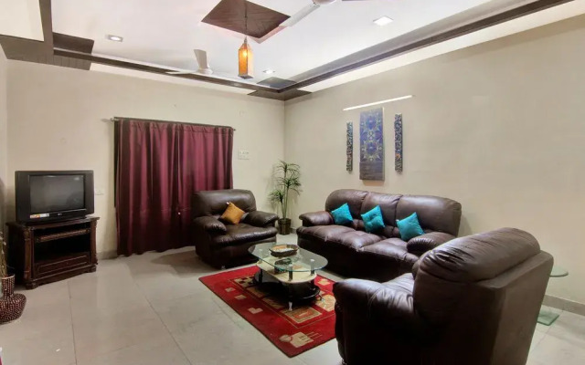 OYO 45 SilverKey Gachibowli