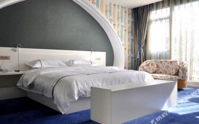 Yunzhishang Theme Hotel (Kunming Nanya Style First City Guangfu Road Branch)