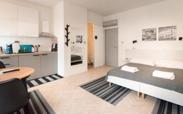 Old Town Pula Studio Apartments