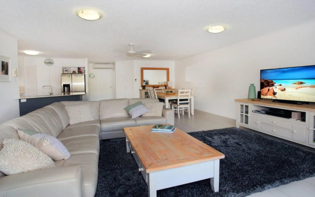 Unit 2 Point Break Apartments, 1-3 Point Arkwright, Linen Incl – Guest Rooms – Point Arkwright