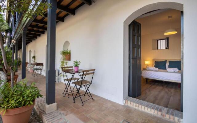 Conde Central Courtyard by Valcambre