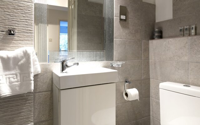The Addenbrooke's Suite (Peymans)