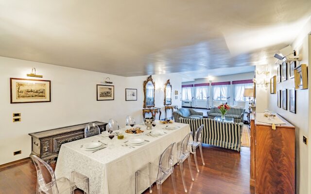 Ca' del Mercante Grand Canal