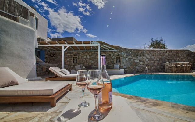 Mykonos Hippy Luxury