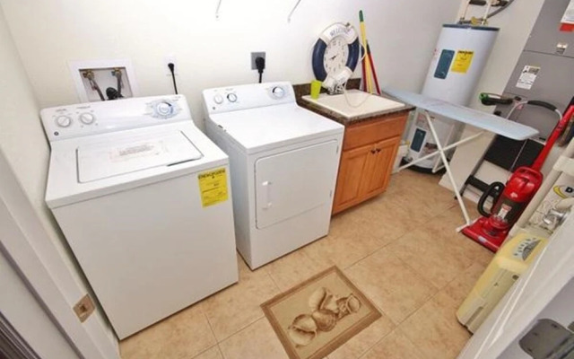 Oceanwalk 13-404 Apartment 3