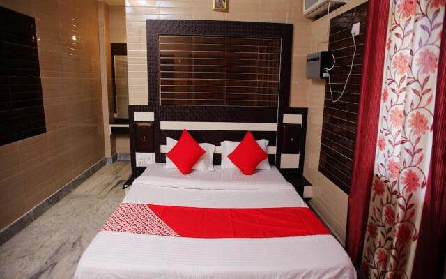 OYO 12842 Hotel Sumit Lodge
