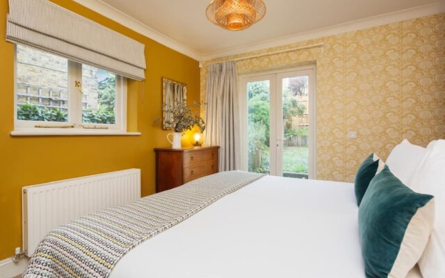 Stunning 2 Bed Apt W Garden in Clapham