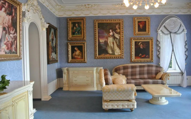 Таврида на Набережной им. Ленина