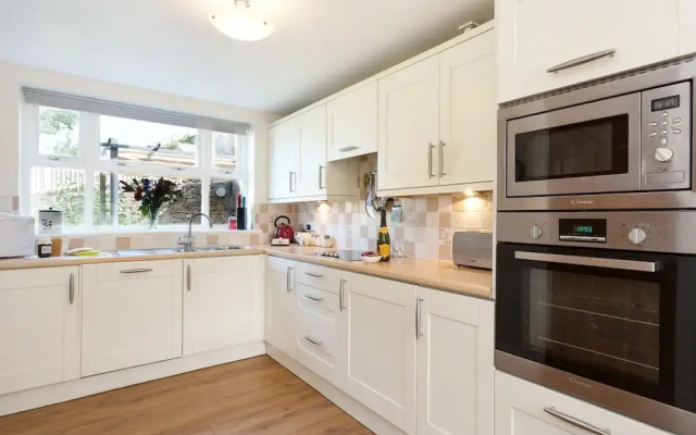 1 Springwater View
